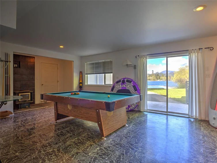 6918 Beach Drive, Honeymoon Bay, BC, V0R 1Y0 - 58