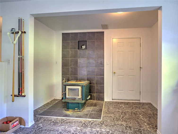 6918 Beach Drive, Honeymoon Bay, BC, V0R 1Y0 - 63