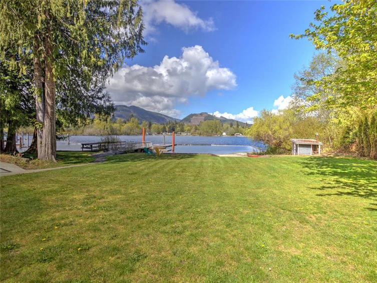 6918 Beach Drive, Honeymoon Bay, BC, V0R 1Y0 - 76