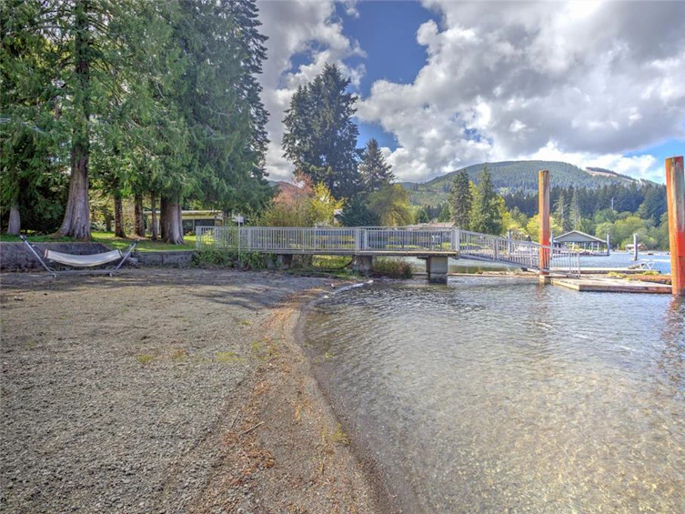 6918 Beach Drive, Honeymoon Bay, BC, V0R 1Y0 - 83