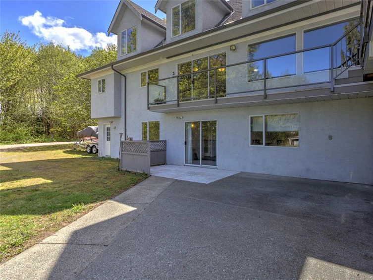 6918 Beach Drive, Honeymoon Bay, BC, V0R 1Y0 - 88