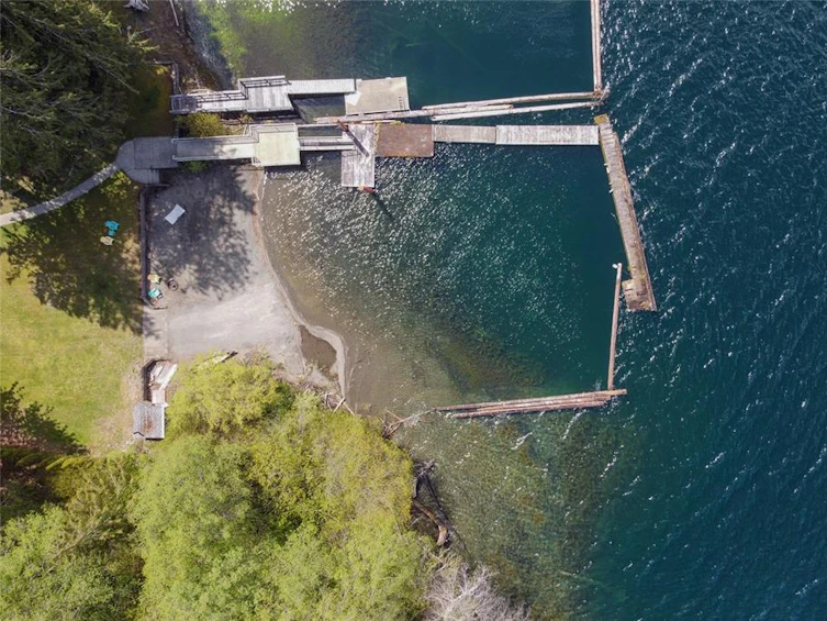 6918 Beach Drive, Honeymoon Bay, BC, V0R 1Y0 - 92