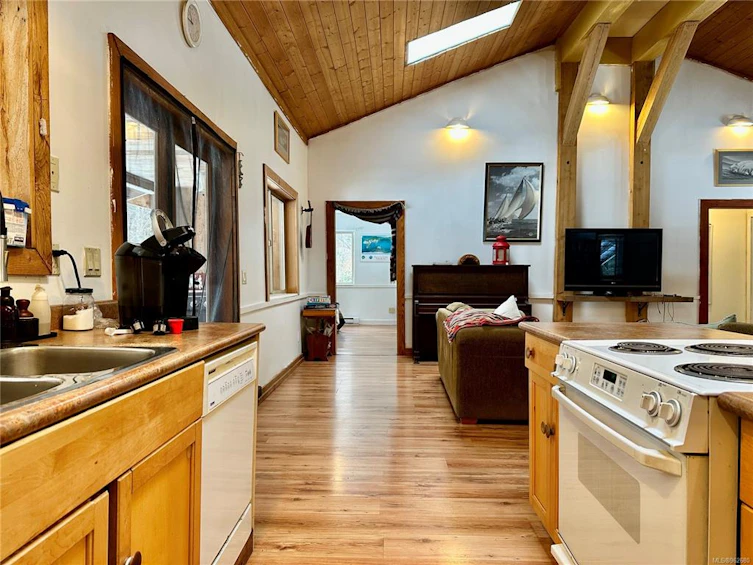 1608 Carrington Bay Road, Cortes Island, BC, V0P 1Z0 - 6