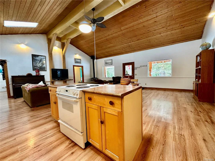 1608 Carrington Bay Road, Cortes Island, BC, V0P 1Z0 - 8