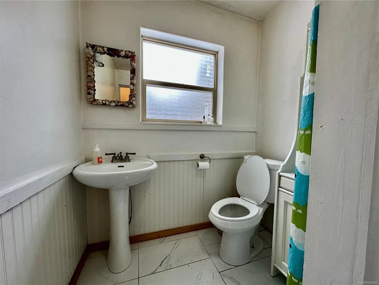 1608 Carrington Bay Road, Cortes Island, BC, V0P 1Z0 - 16