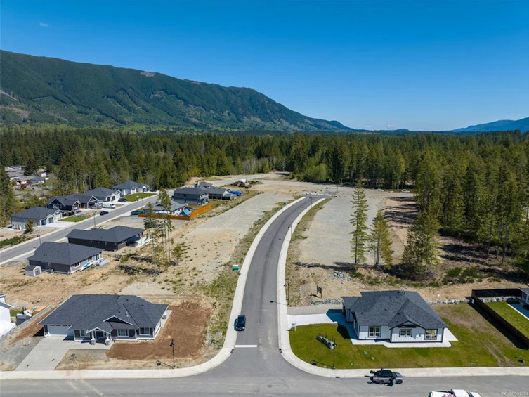 150 Maplewood Rise, Lake Cowichan, BC, V0R 2G0 - 4