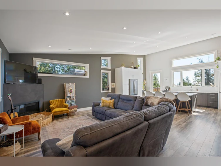 1992 Athlone Road, Ucluelet, BC, V0R 3A0 - 7