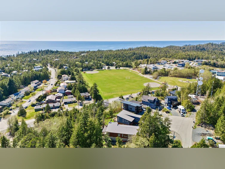 1992 Athlone Road, Ucluelet, BC, V0R 3A0 - 59