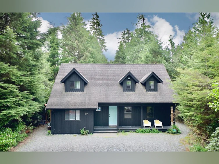 1391 Chesterman Beach Road, Tofino, BC, V0R 2Z0