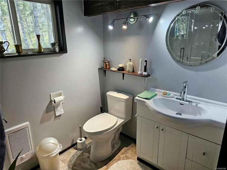 9211 Central Lake Road, Port Alberni, BC, V9Y 8Z1 - 9