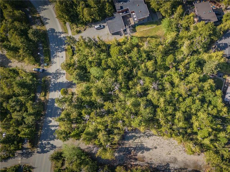 845 Rainforest Drive, Ucluelet, BC, V0R 3A0 - 7