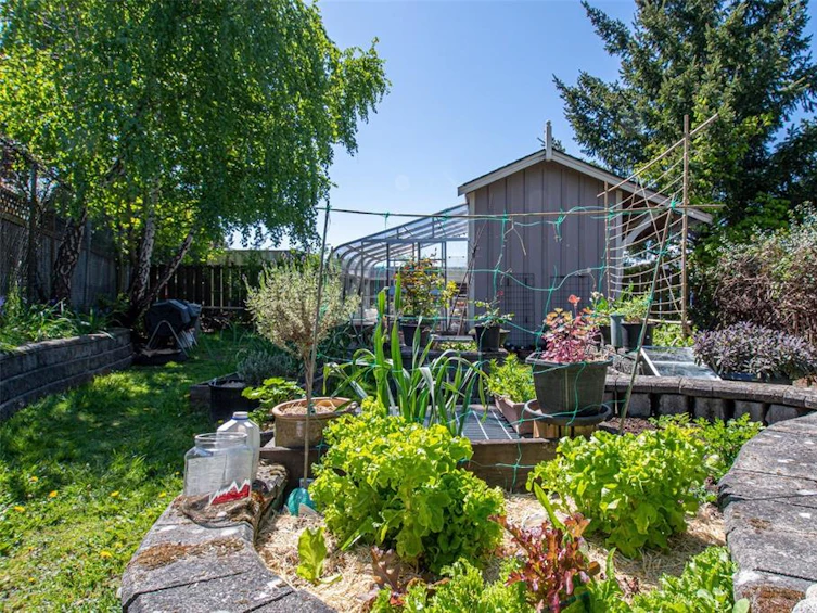 209-7088 West Saanich Road, Central Saanich, BC, V8M 1P9 - 60