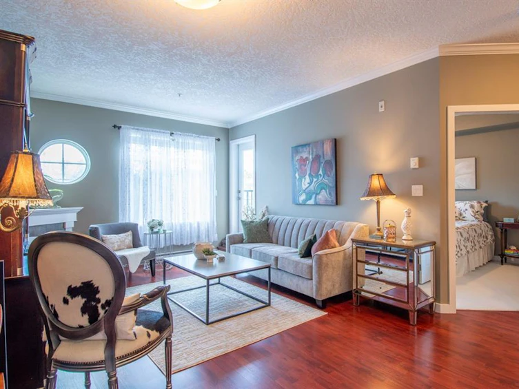 209-7088 West Saanich Road, Central Saanich, BC, V8M 1P9
