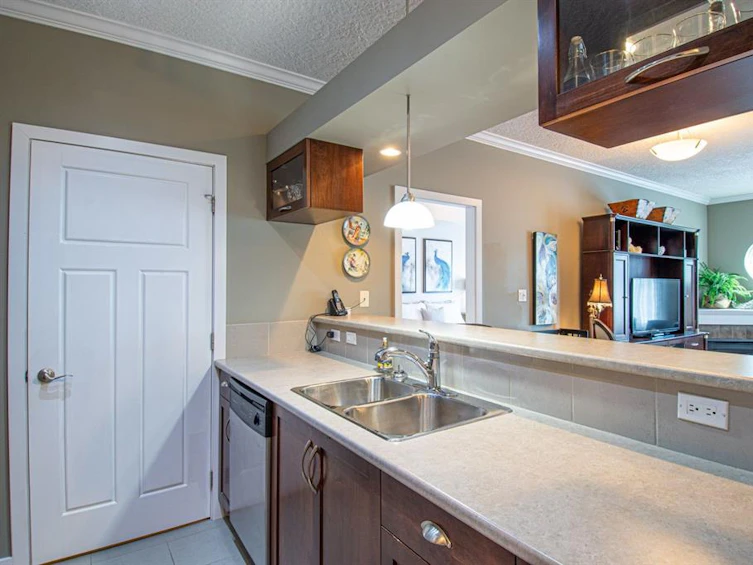 209-7088 West Saanich Road, Central Saanich, BC, V8M 1P9 - 27