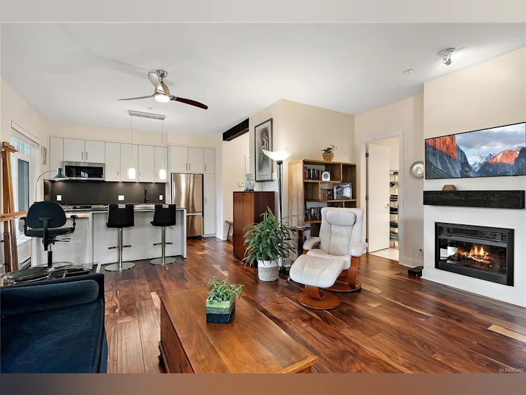 320-1395 Bear Mountain Pkwy, Langford, BC, V9B 0E1 - 6