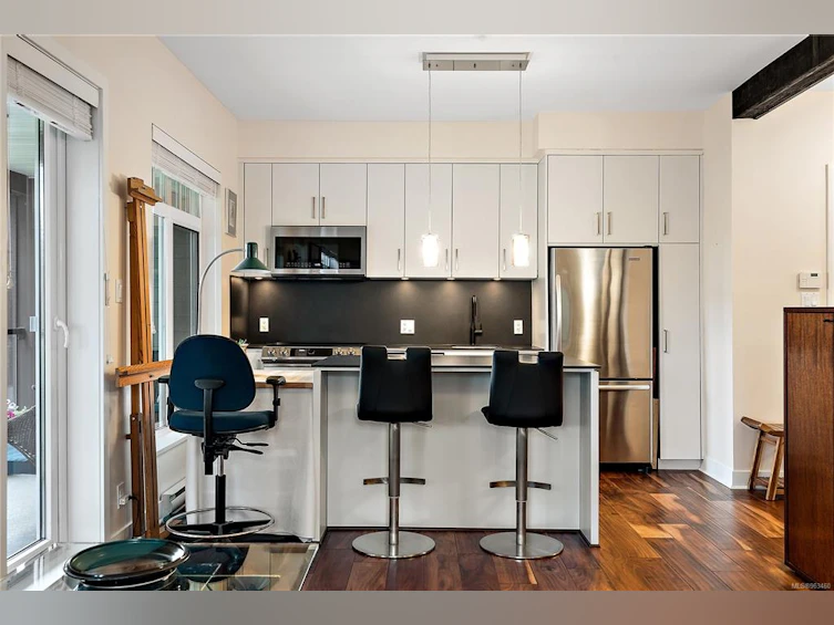 320-1395 Bear Mountain Pkwy, Langford, BC, V9B 0E1 - 7