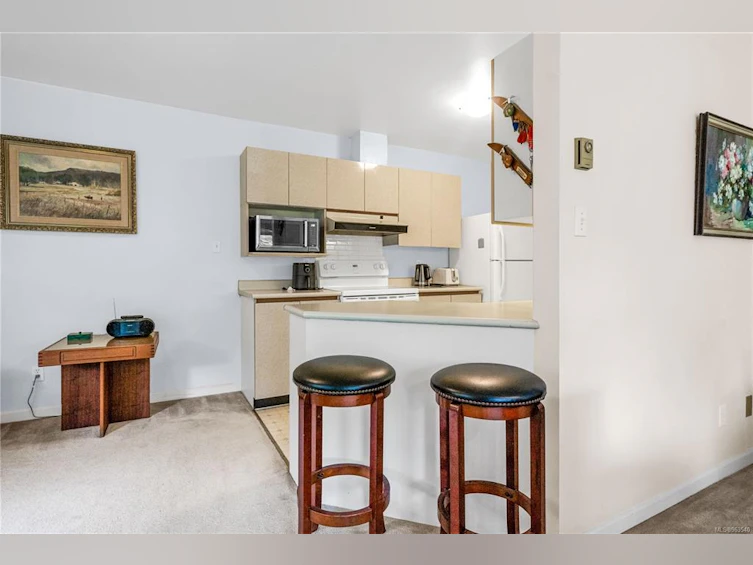 31-5110 Cordova Bay Road, Saanich, BC, V8Y 2K5 - 12