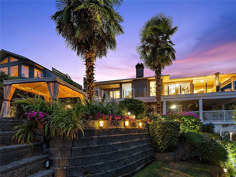 5009 Bonanza Place, Saanich, BC, V8Y 3E1 - 9