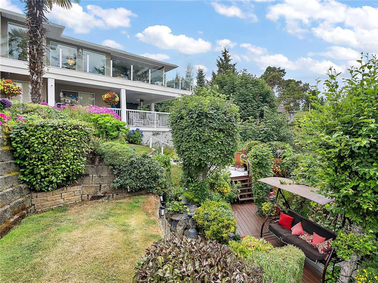 5009 Bonanza Place, Saanich, BC, V8Y 3E1 - 13