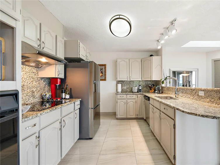 5009 Bonanza Place, Saanich, BC, V8Y 3E1 - 22