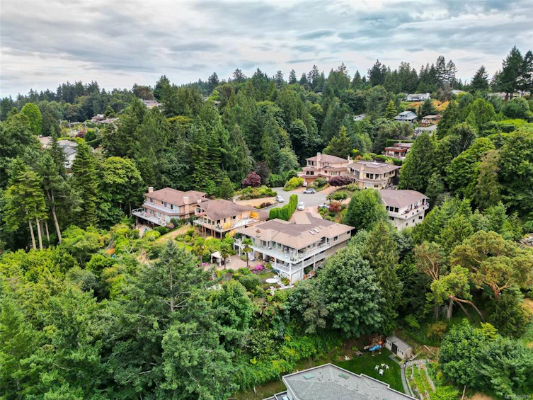 5009 Bonanza Place, Saanich, BC, V8Y 3E1 - 55