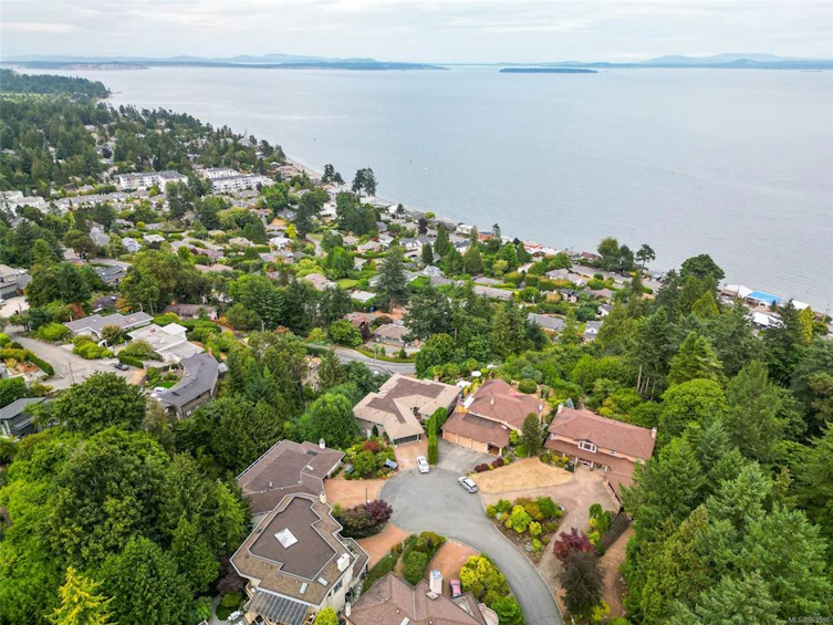 5009 Bonanza Place, Saanich, BC, V8Y 3E1 - 63