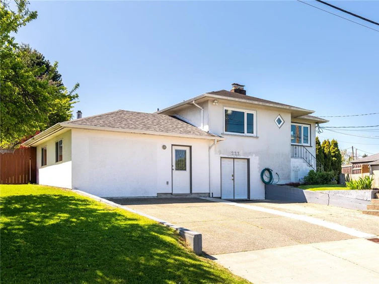 223 Hampton Road, Saanich, BC, V8Z 1H2 - 2