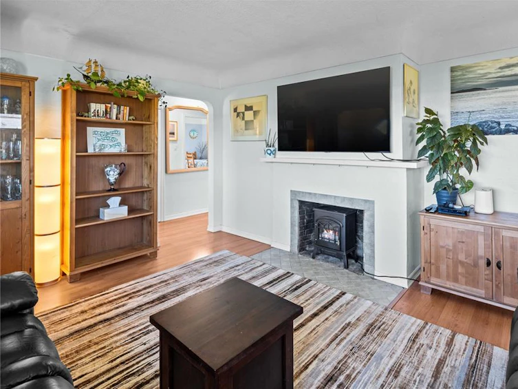 223 Hampton Road, Saanich, BC, V8Z 1H2 - 6