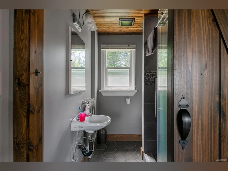 5390 Otter Place, Port Alberni, BC, V9Y 8X7 - 24