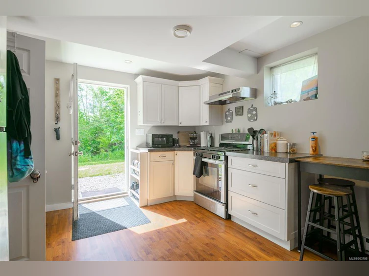 5390 Otter Place, Port Alberni, BC, V9Y 8X7 - 31