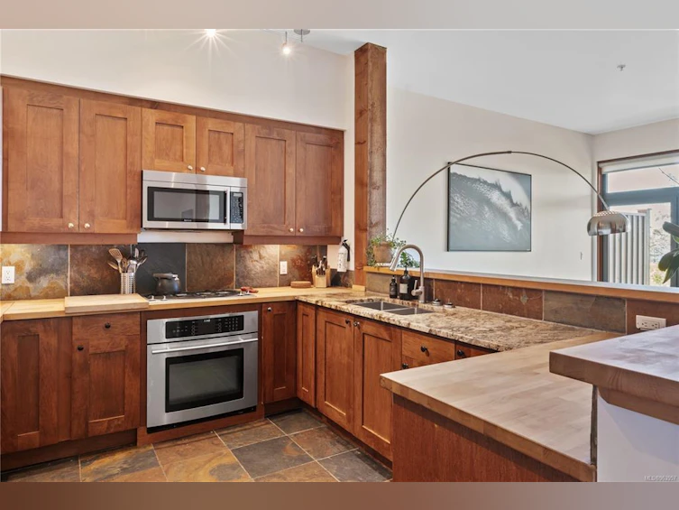 202-515 Marine Drive, Ucluelet, BC, V0R 3A0 - 4