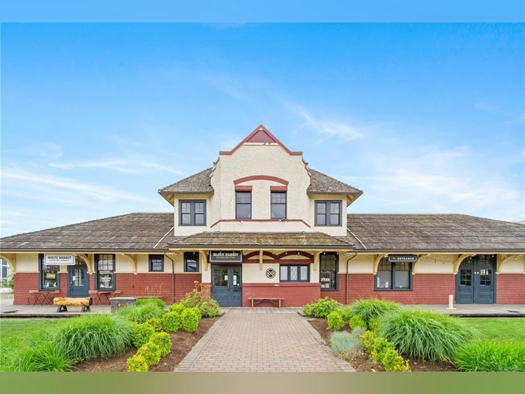208-360 Selby Street, Nanaimo, BC, V9R 2R5 - 37