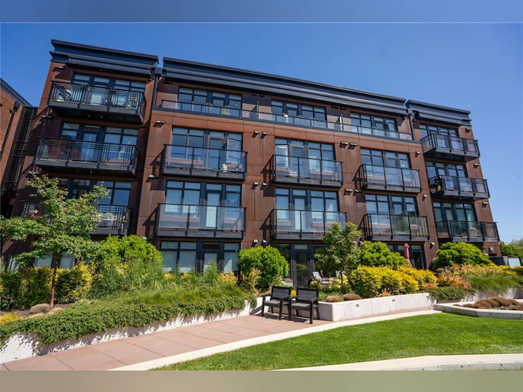 201-515 Chatham Street, Victoria, BC, V8T 0C8