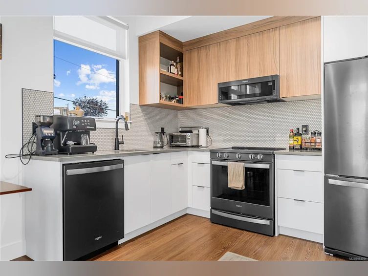 201-515 Chatham Street, Victoria, BC, V8T 0C8 - 4