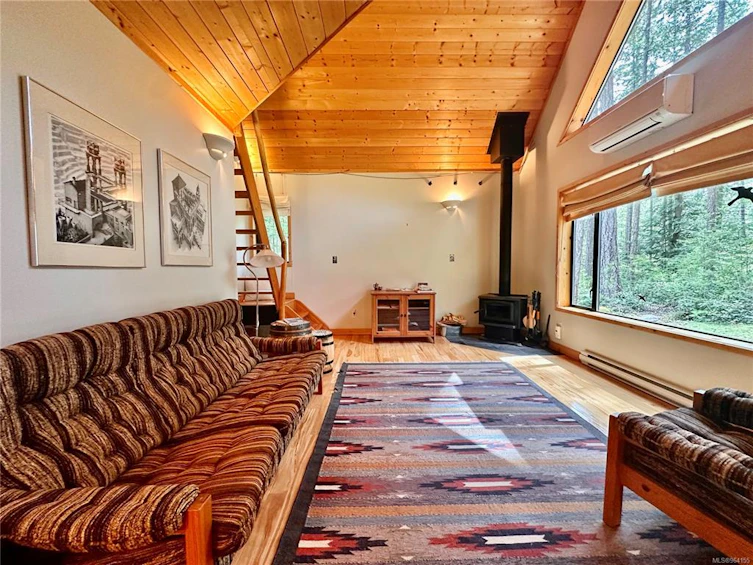 972 Siskin Lane, Cortes Island, BC, V0P 1K0 - 2