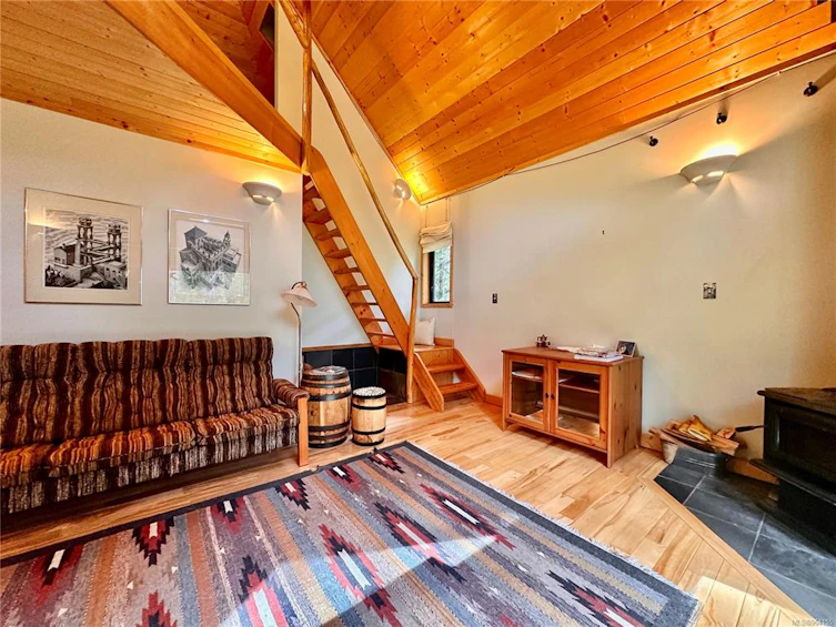 972 Siskin Lane, Cortes Island, BC, V0P 1K0 - 3