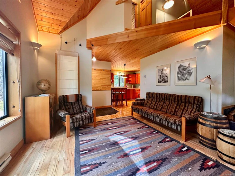 972 Siskin Lane, Cortes Island, BC, V0P 1K0 - 4