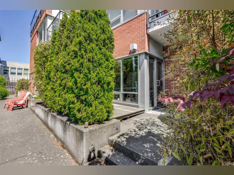 104-932 Johnson Street, Victoria, BC, V8V 3N4 - 4