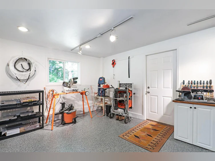 260 Bates Drive, Fanny Bay, BC, V0R 1W0 - 36