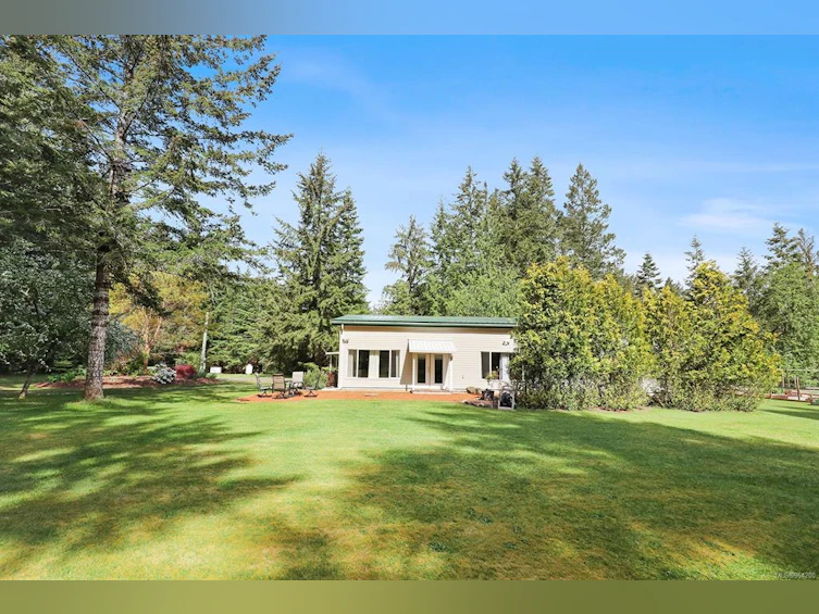 260 Bates Drive, Fanny Bay, BC, V0R 1W0 - 38