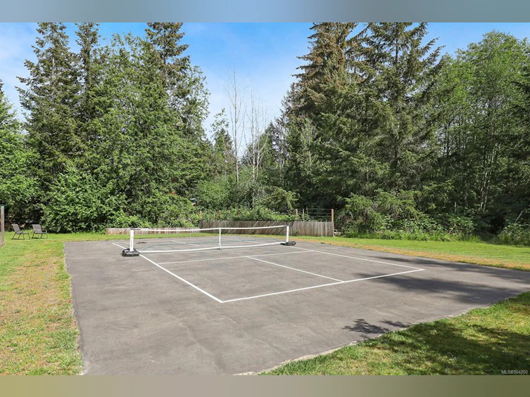 260 Bates Drive, Fanny Bay, BC, V0R 1W0 - 43