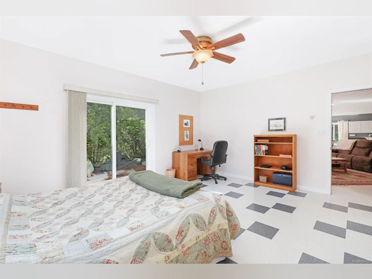 260 Bates Drive, Fanny Bay, BC, V0R 1W0 - 9