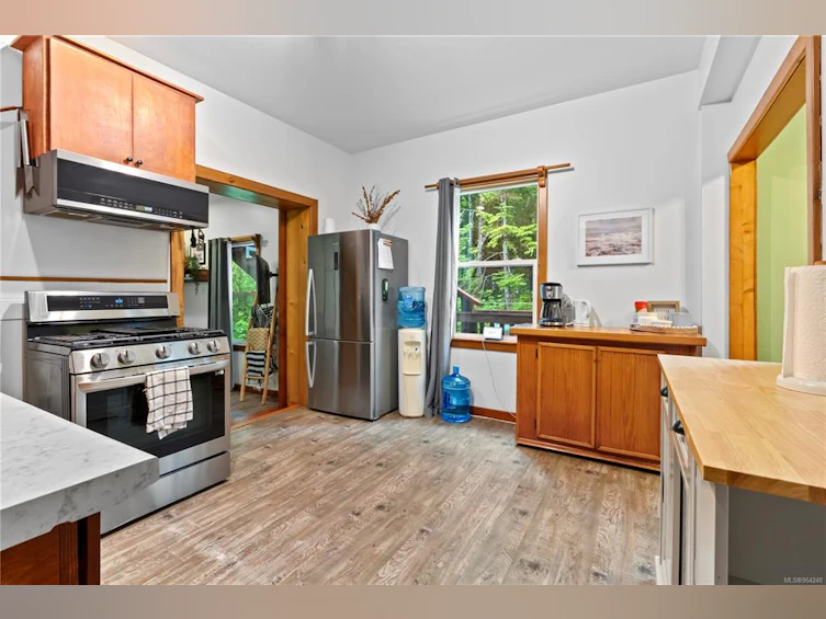 66 Sutton Road, Ucluelet, BC, V0R 3A0 - 4