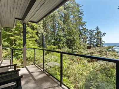 1801-596 Marine Drive - 2