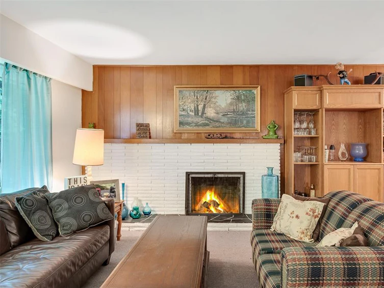 570 Waugh Road, Mayne Island, BC, V0N 2J1
