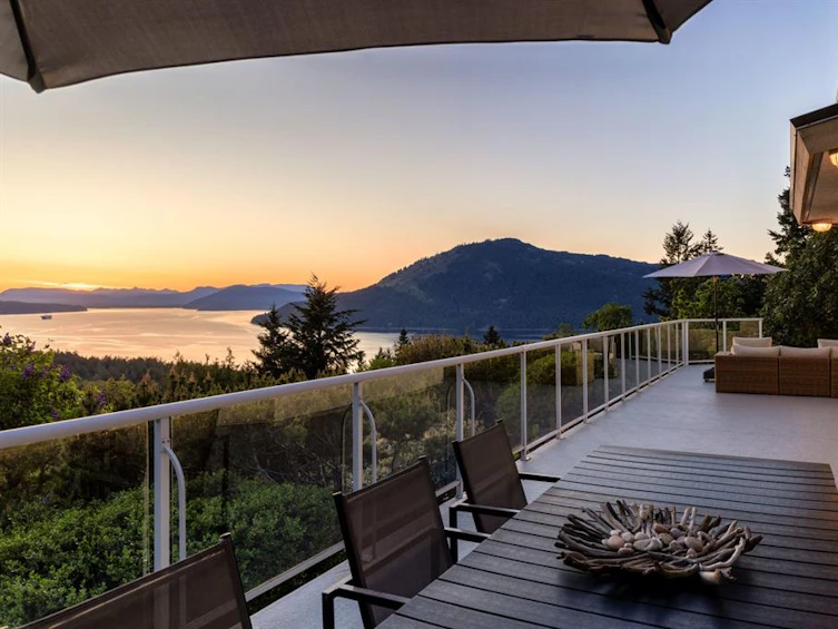 1125 Highview Place, North Saanich, BC, V8L 5J9 - 5