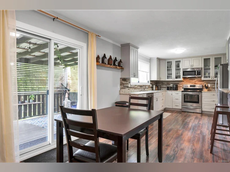 180 Mcphedran Road, Campbell River, BC, V9W 5P4 - 9