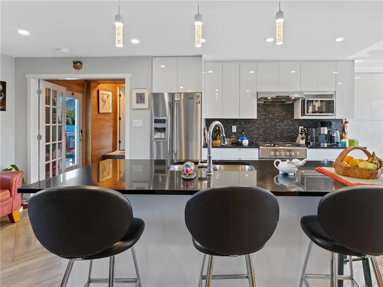 2015 Bay Street, Ucluelet, BC, V0R 3A0 - 6