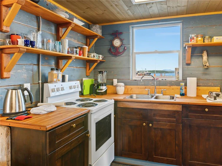 2015 Bay Street, Ucluelet, BC, V0R 3A0 - 8