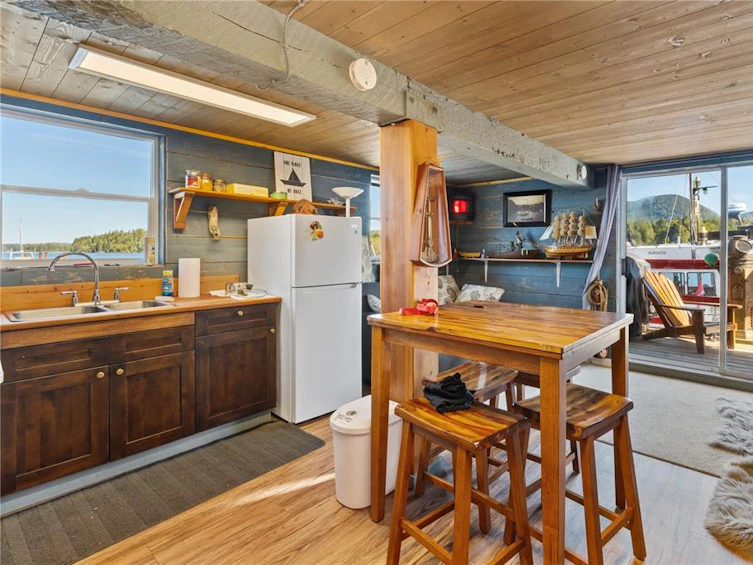 2015 Bay Street, Ucluelet, BC, V0R 3A0 - 13